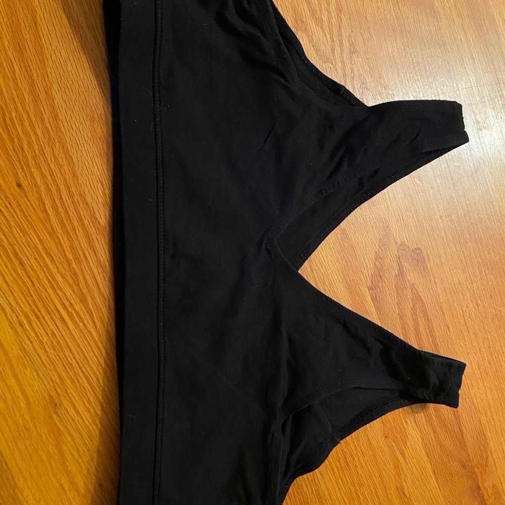 ⭐️2/10$ Torrid Black Sleep Top